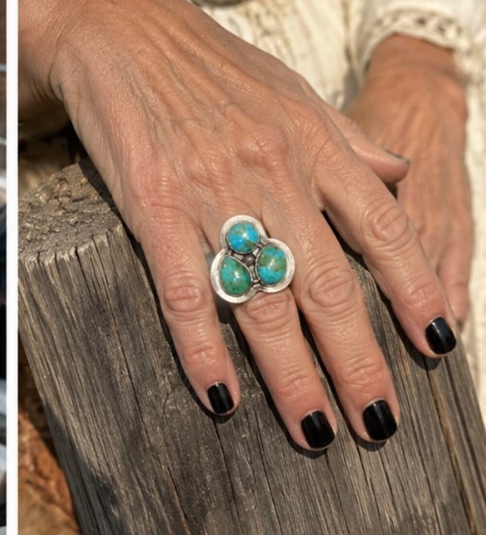 Kingman Mojave Turquoise Ring 3 large stones in Silver